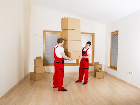 Busy yet organised moving day in Kingston with professional support